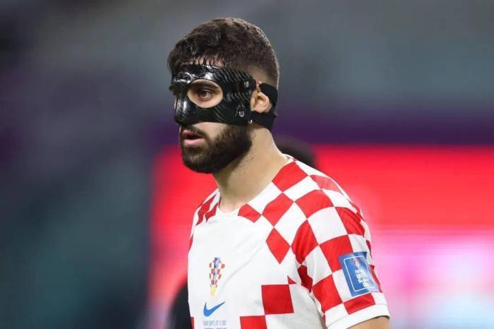 九游体育-赛前体能课后，莱比锡更衣室发声备战英超，气氛紧张，纪律约束更严格-九游体育