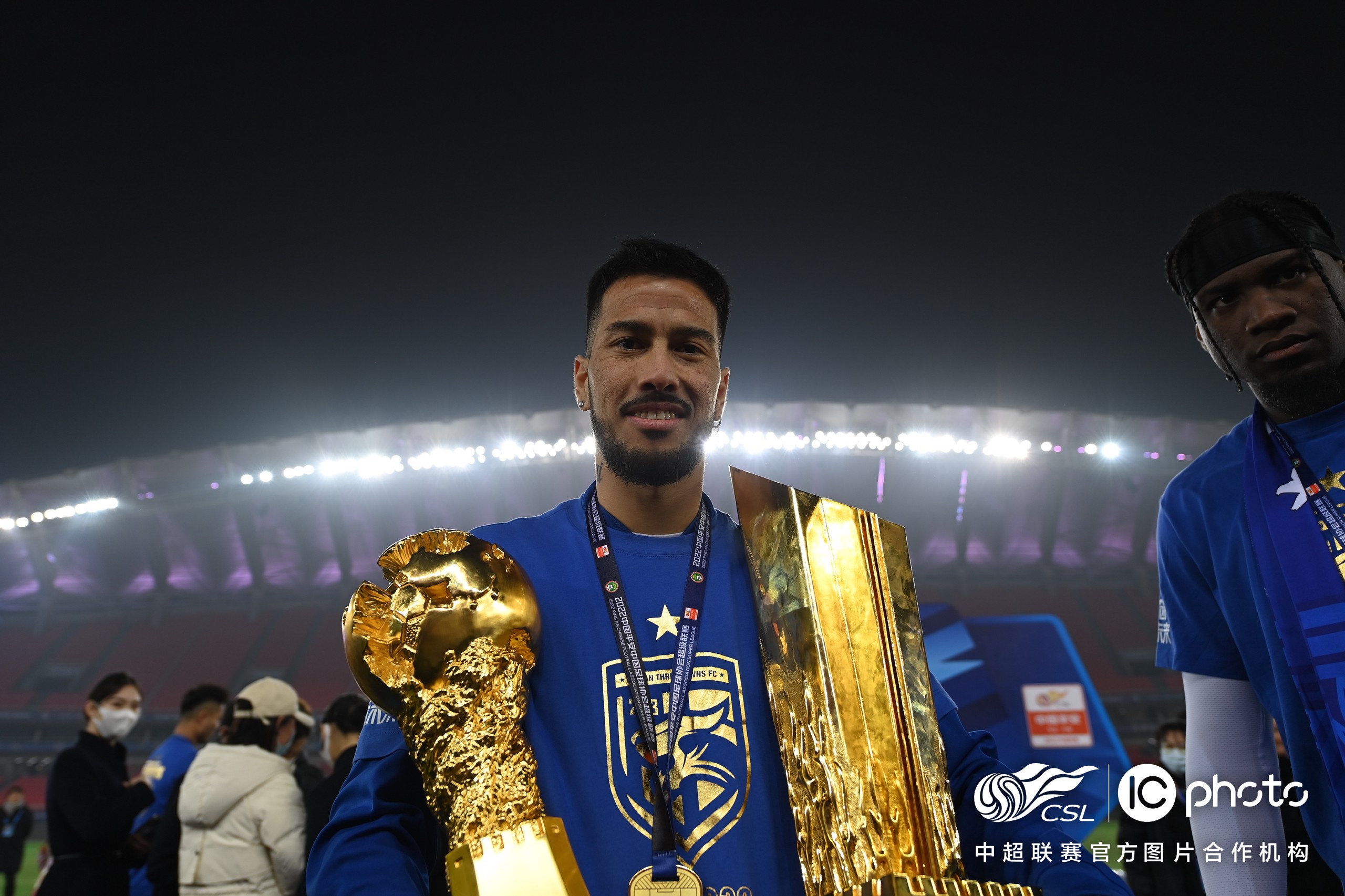 九游体育-克里夫兰骑士训练开放日，国际比赛日门线救险引欢呼，中超在即，赛程密集仍需轮换的简单介绍-九游体育