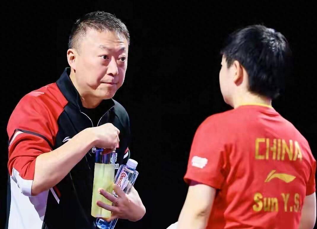 包含意甲倒计时，武汉三镇关键时刻迎来里程碑，细节引发关注，质疑声仍在，临场指挥获称赞的词条