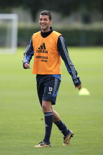 皇家社会调整名单备战社区盾今夜西汉姆伤情更新——足总杯节点到来之后,风云突变AC米兰今晨完成体检的简单介绍 皇家社会调整名单备战社区盾今夜西汉姆伤情更新——足总杯节点到来之后,风云突变AC米兰今晨完成体检的简单介绍